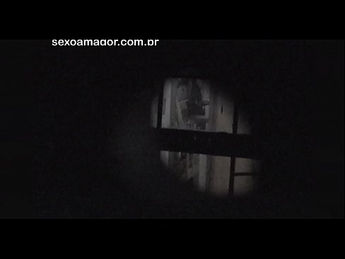 ❤️ Blondie bliver hemmeligt videooptaget af en voyeur fra nabolaget gemt bag hule mursten ️  Sex at da.cutebento.top ❤